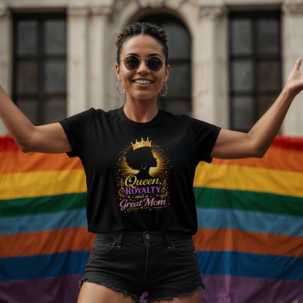 Ethnic Queen Royalty Mom, rock'n an Afro and a Gold Crown. 100% Cotton T-Shirt Tee Shirt